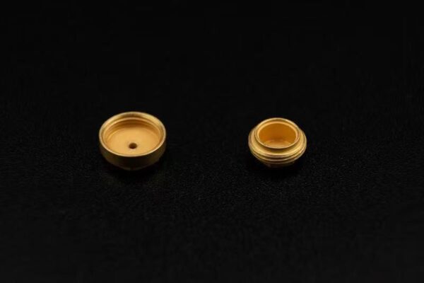 Reusable gold plated high pressure crucible compatible with PE